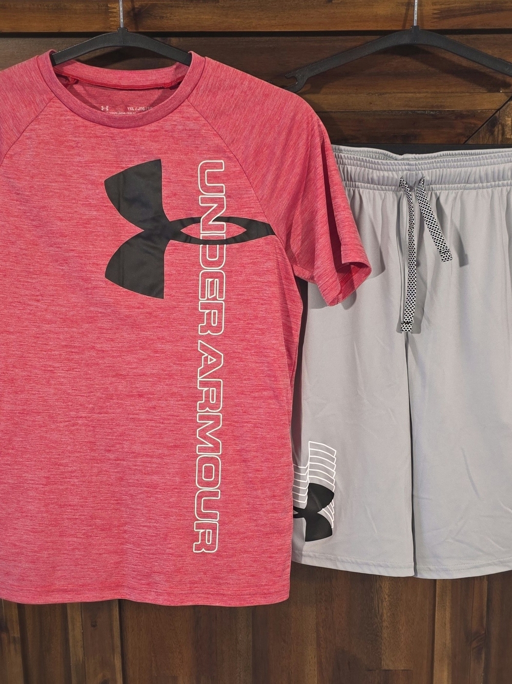Under Armour Kids Red Heather Logo Short Sleeve Tee with Gray Shorts